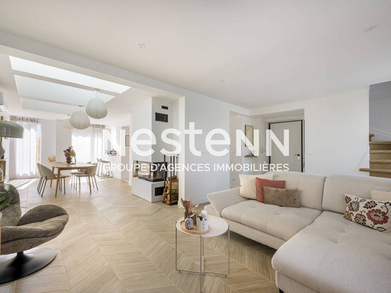 Maison Familiale moderne 5 Pièces 4 Chambres, Grand Sous sol - Rebufer - 69500 BRON — photo 1