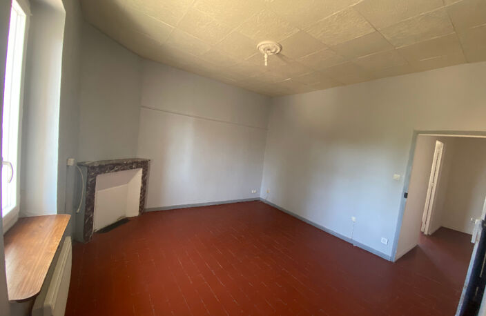 Petite maison de ville T3 mitoyenne — photo 4