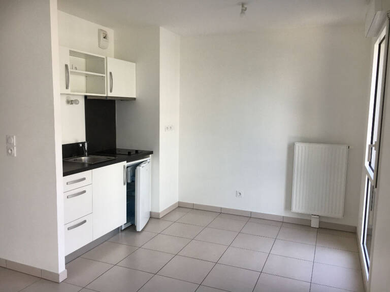Nantes - Gare Sud,  Allée de la Bouscarle de Cetti Appartement 1 pièce 31 m² — photo 1