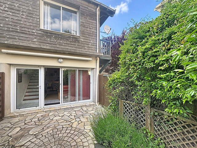 T3 DUPLEX  STYLE MAISON TRIANGLE D'OR — photo du bien