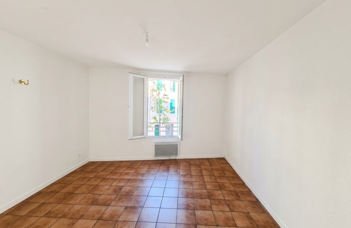 A VENDRE APPARTEMENT DE TYPE 2 DANS LE CENTRE DE MARTIGUES — photo 2