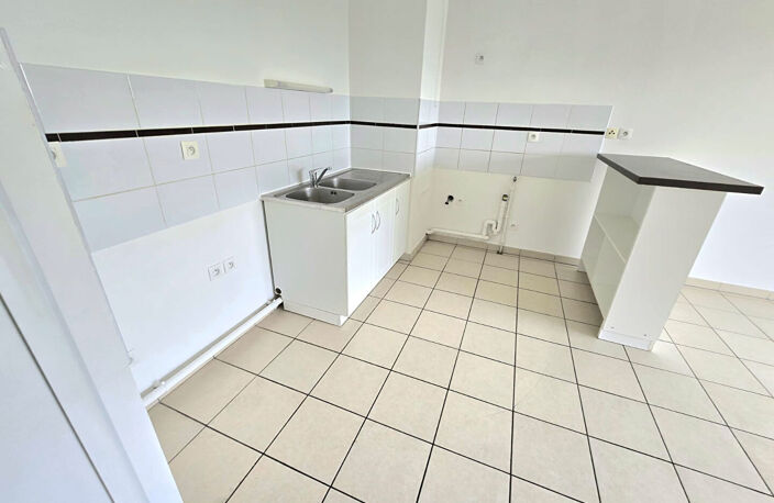 Toulouse 31100 Quartier des Pradettes , SANS FRAIS AGENCE T3 récent de 63.80m²  avec terrasse de 5.58m² parking en sous sol — photo 5