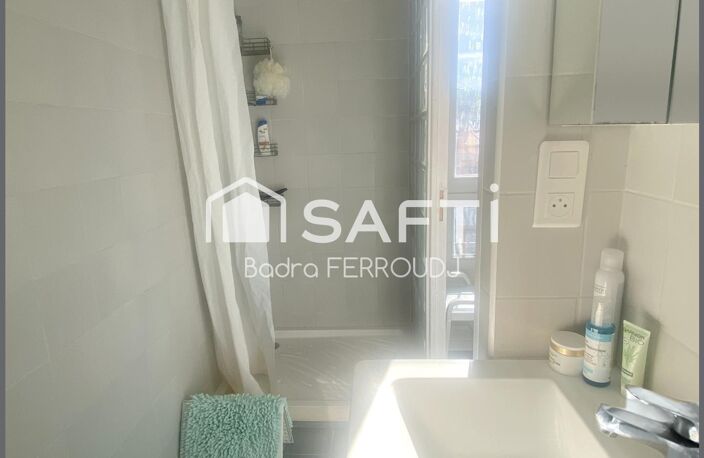 T3 traversant 39 m²  Immeuble de caractère  Quartier des Antiquaires — photo 4