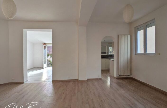 Une maison familiale à deux pas du centre-ville — photo 4