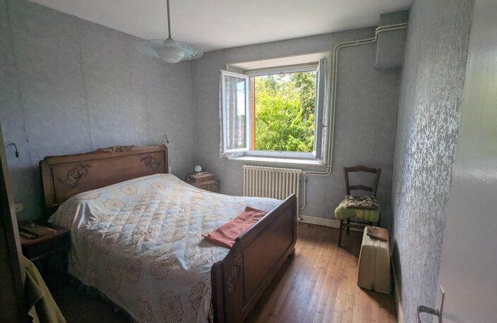 Maison T4 de 123 m2, au calme à la campagne, proche des commodités sur les hauteurs de Saint-Astier, fort potentiel de rénovation et d'agrandissement — photo 3