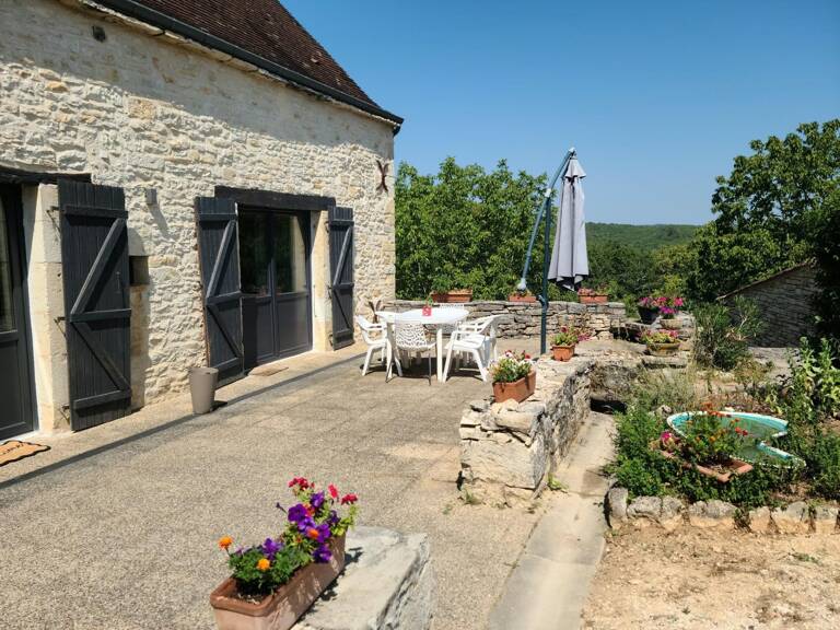 Belle maison en pierre avec vue dégagée — photo 1