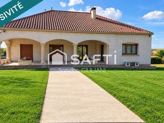 RARE ! Maison 161 m²  plain-pied élevé sur sous-sol, terrain 48 ares, 2 garages XXL ! — photo du bien