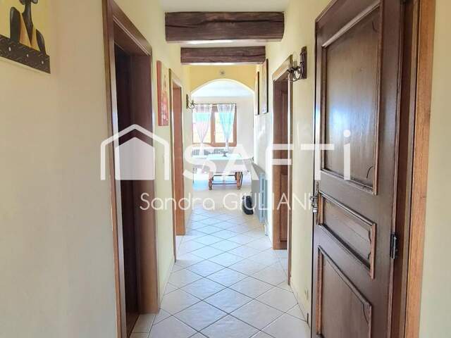RARE ! Maison 161 m²  plain-pied élevé sur sous-sol, terrain 48 ares, 2 garages XXL ! — photo du bien