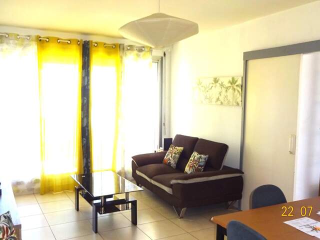 T2 meublé 44 m², résidence sécurisée, terrasse fermée — photo du bien