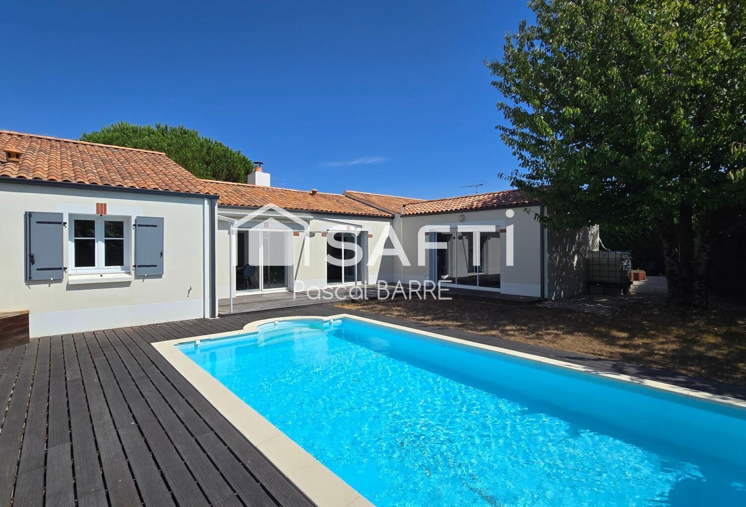 Maison familiale avec piscine, beaux volumes et jardin au calme aux Sables-d'Olonne — photo 1