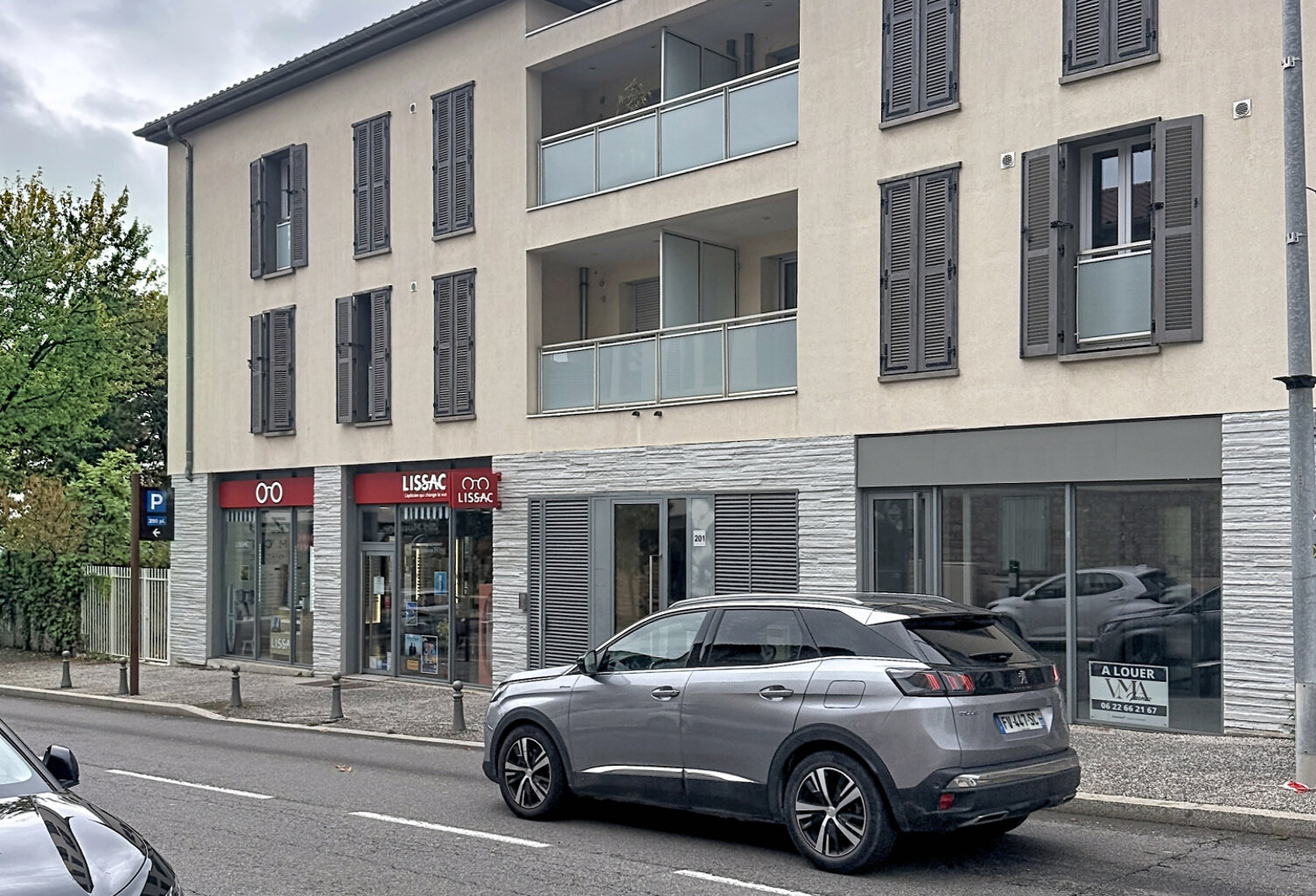 Local commercial coeur de LIMONEST — photo 1