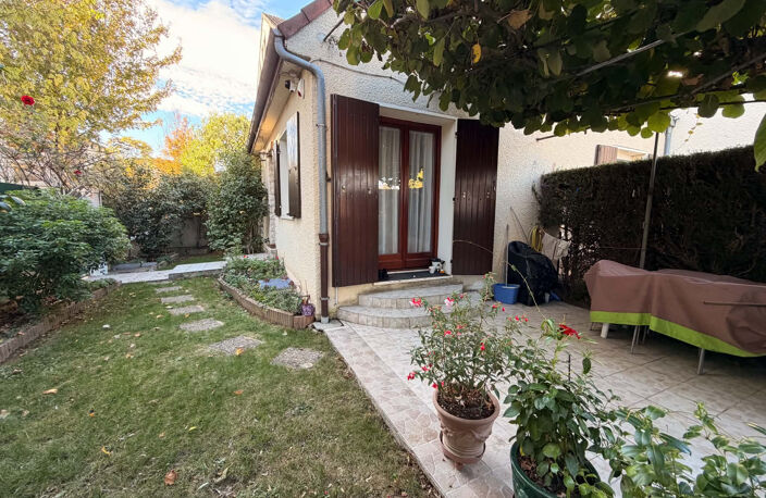 CHARMANTE MAISON   PANORAMA / JARDIN PARISIEN — photo 4