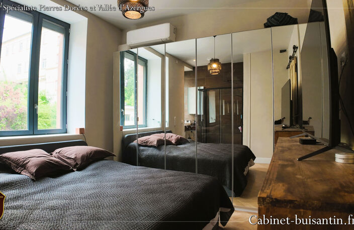 Appartement de 63 m2 à Alix, entièrement rénové — photo 4