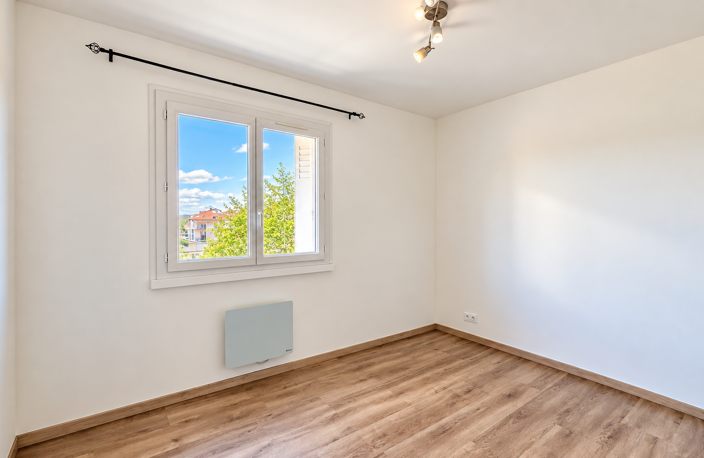 Appartement T3 - 1 rue Lucien Buisson — photo 4