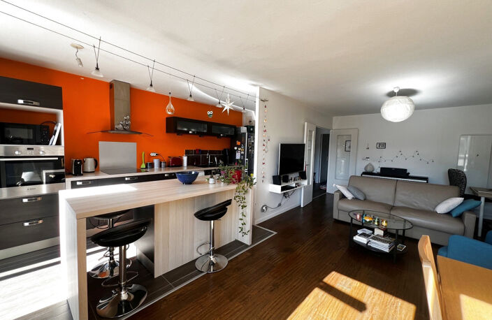 Valmy- Beau T3 rénové avec balcon et vue dégagée. — photo 2