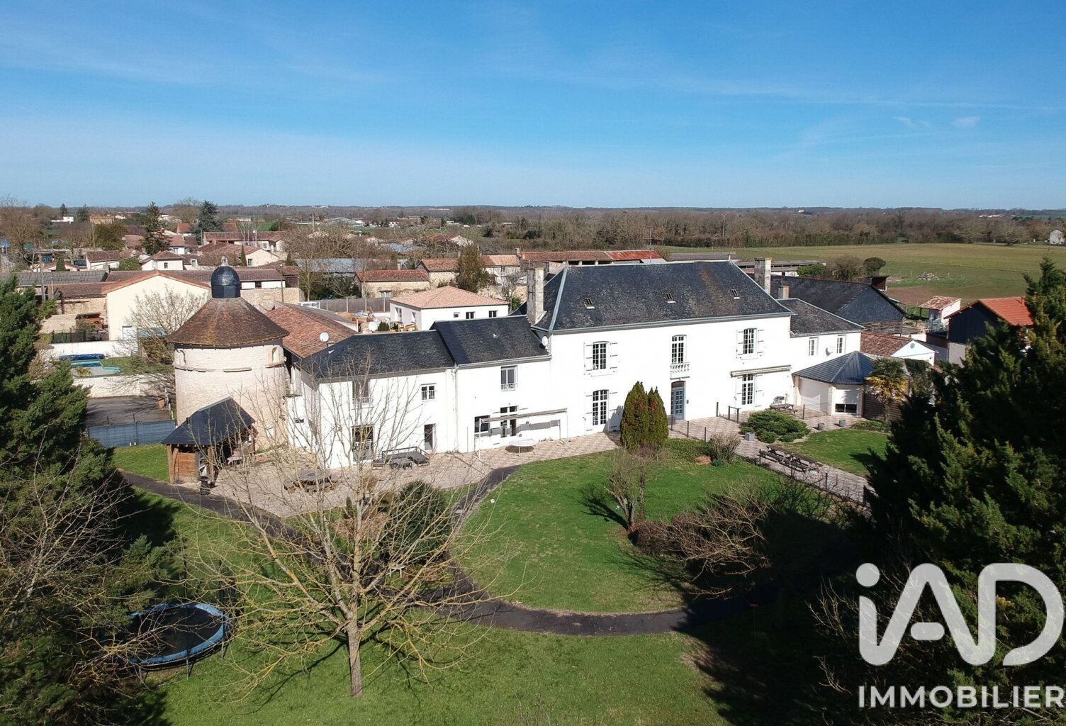 Vente Maison/villa 19 pièces — photo 1