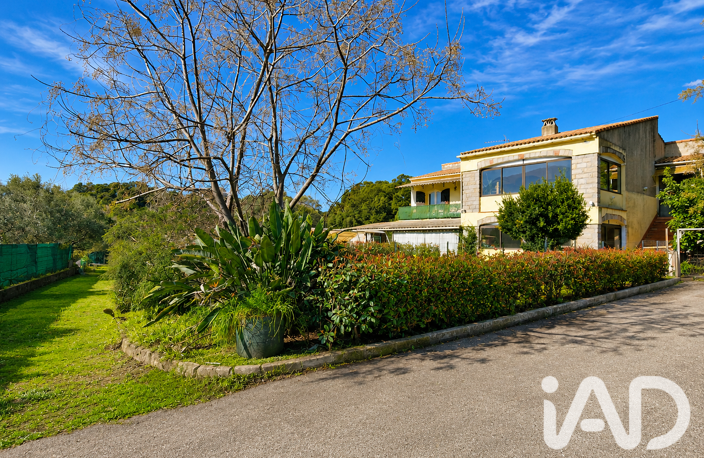 Vente Maison/villa 9 pièces — photo 3