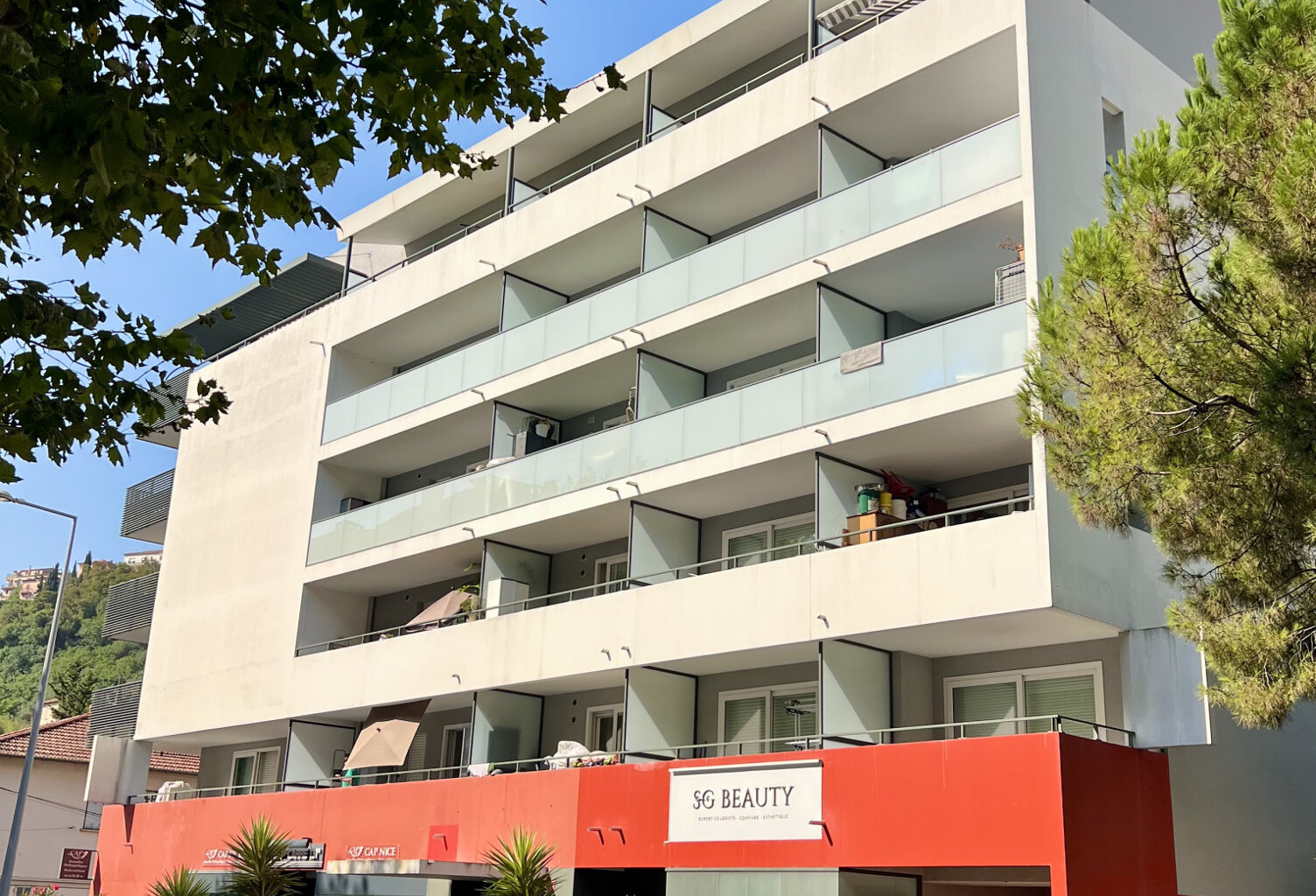 MADELEINE Carré 131 : Location VIDE 3 pièces 63m2 Terrasse 18m2 Jardinet 25m2 Double Parkings — photo 1