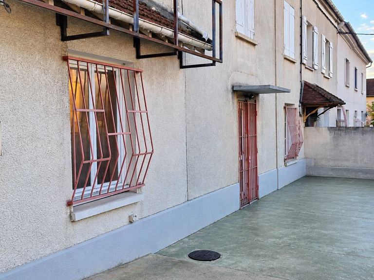 Vente Boutique/Local commercial 66 m&sup2; — photo 1