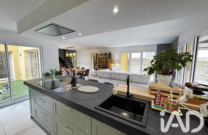 Vente Maison/villa 9 pièces — photo 3