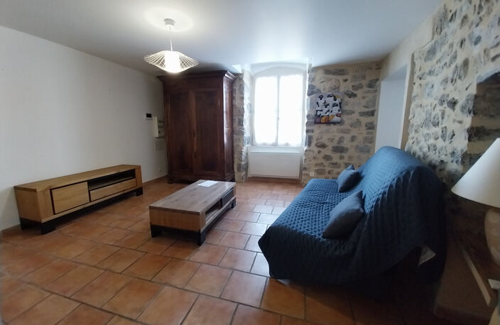 EXCLUSIF APPARTEMENT MEUBLE DEUX CHAMBRES, UN BUREAU PARKING FERME AU CENTRE DE SAUVE — photo 3