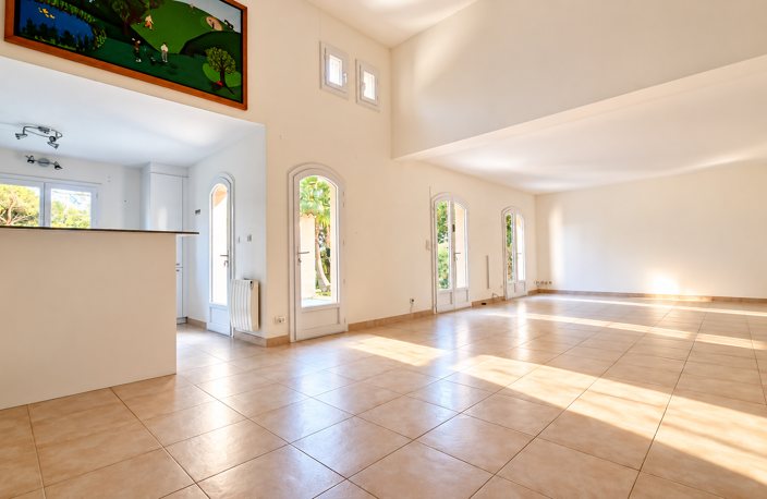VALESCURE   VILLA AU SEIN D’UN DOMAINE SÉCURISÉ AVEC PISCINE — photo 3
