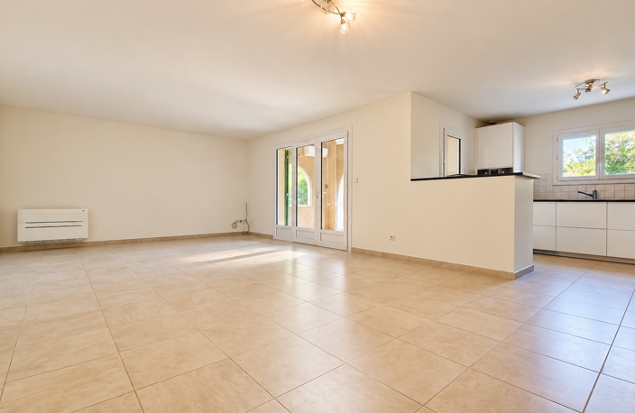 SAINT-RAPHAËL   VILLA DE PLAIN-PIED AVEC JARDIN, DANS DOMAINE AVEC PISCINE — photo 3