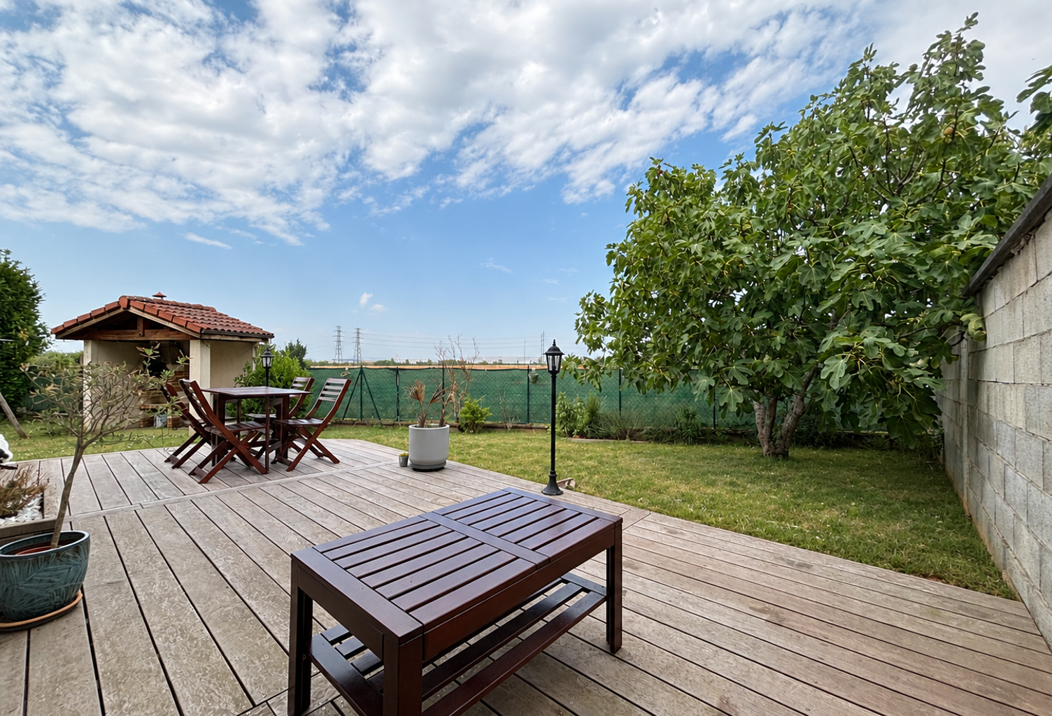 Opportunité à Mions   Maison de 90 m2 avec terrasse et jardi — photo 1