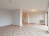 Appartement T4 75 m2 avec balcon, cave et parking couvert, avenue Victor Hugo, 26000 VALENCE — photo 3