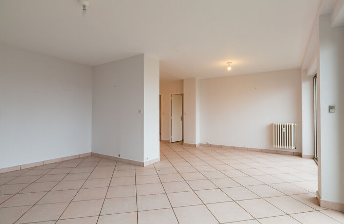 Appartement T4 75 m2 avec balcon, cave et parking couvert, avenue Victor Hugo, 26000 VALENCE — photo 3