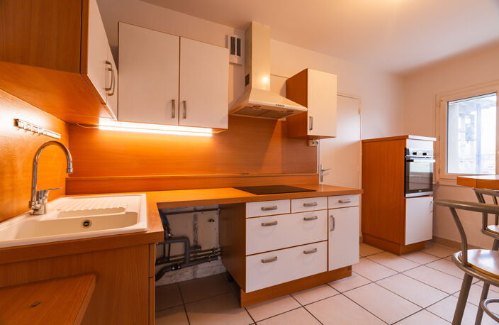 Appartement T4 75 m2 avec balcon, cave et parking couvert, avenue Victor Hugo, 26000 VALENCE — photo 5