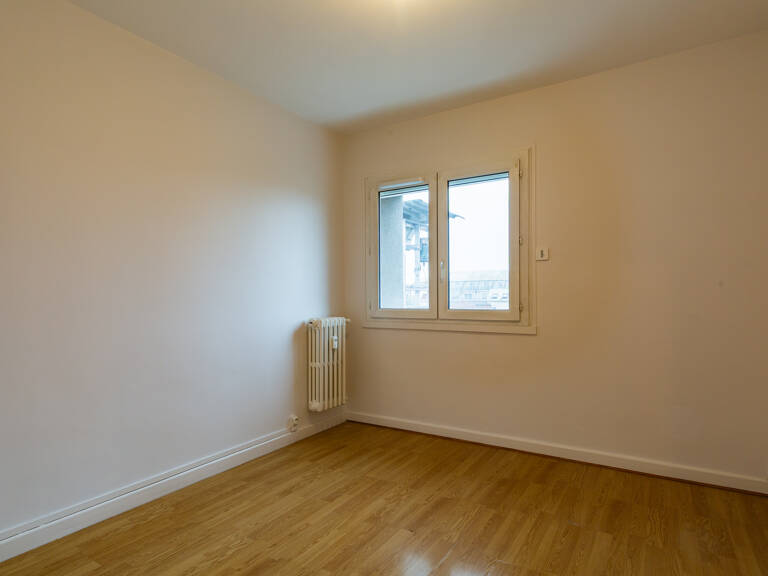 Appartement T4 75 m2 avec balcon, cave et parking couvert, avenue Victor Hugo, 26000 VALENCE — photo 1