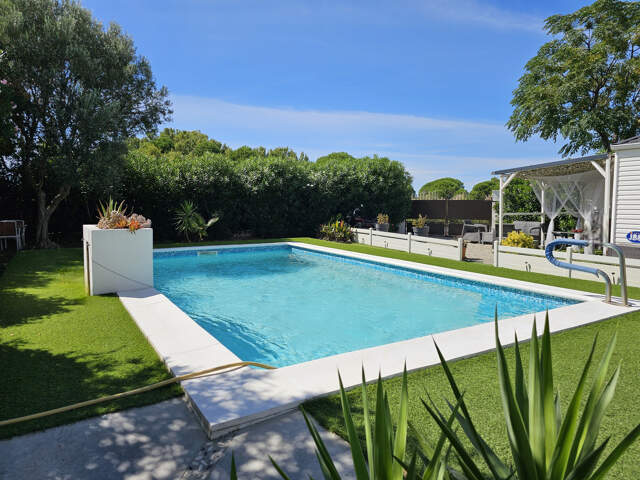 Villa P5 avec piscine et garage AIGUES-MORTES — photo du bien
