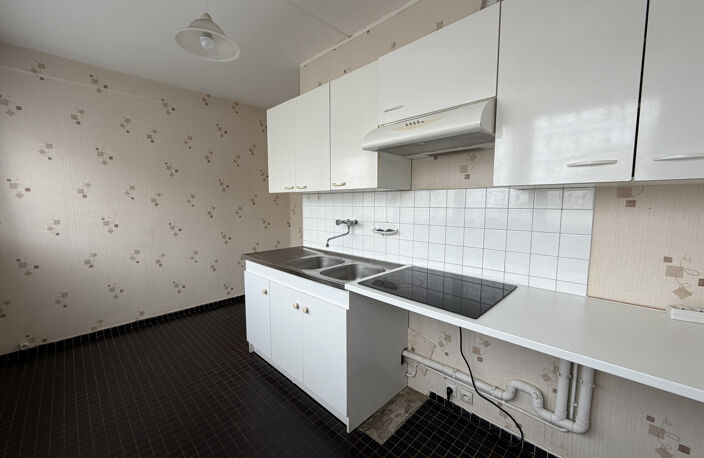 A VENDRE LE MANS LES MAILLETS APPARTEMENT DE TYPE 3 AVEC CAV — photo 4