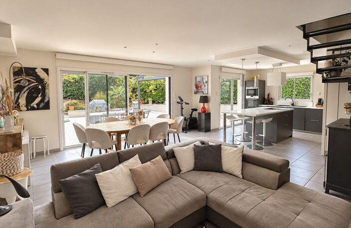 EXCLUSIVITE SOUCIEU-EN-JARREST MAISON CONTEMPORAINE AVEC PIS — photo 4