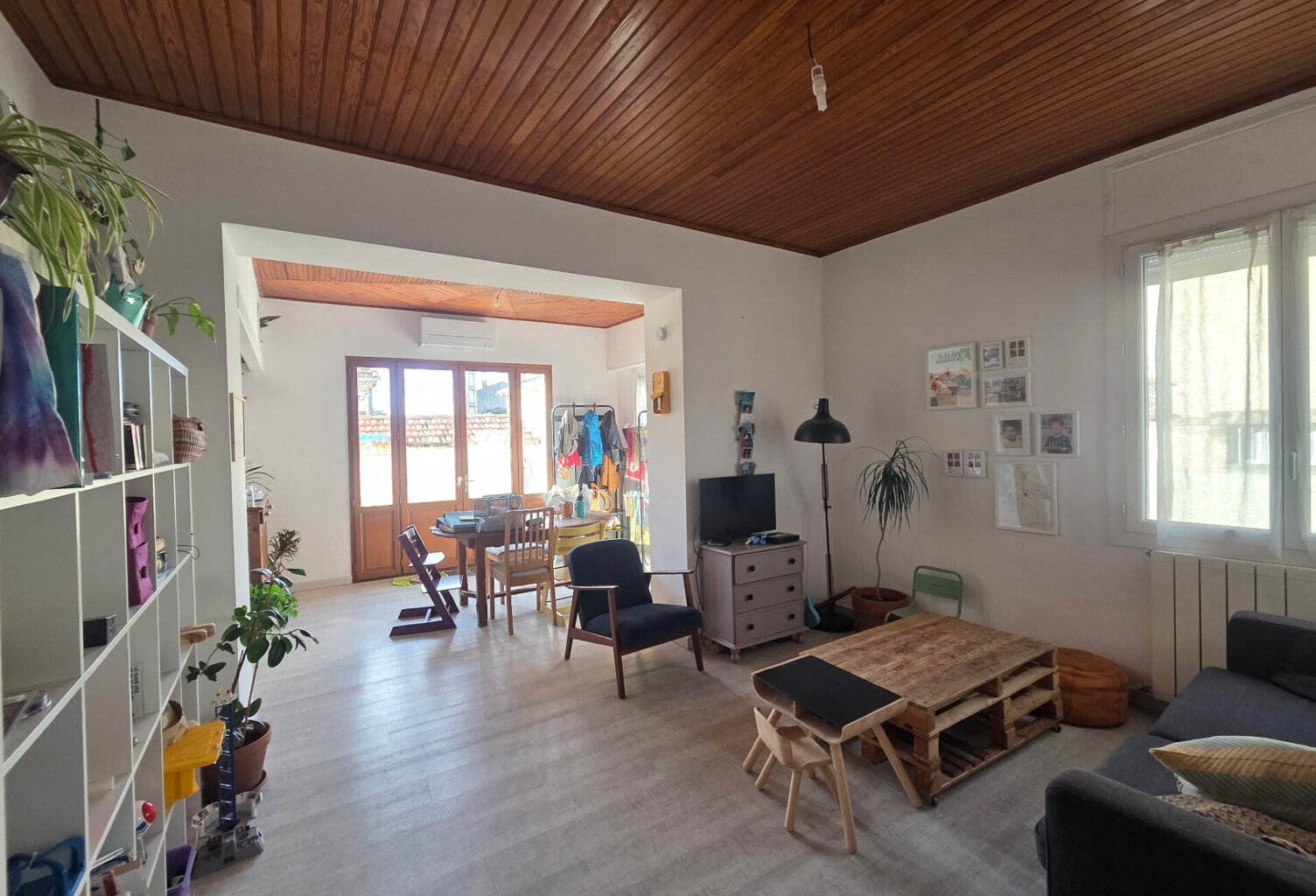 APPARTEMENT - GARAGE ET COUR PRIVATIVE — photo 1