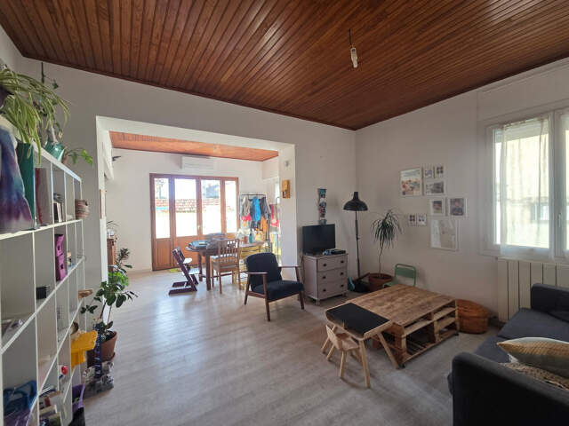 APPARTEMENT - GARAGE ET COUR PRIVATIVE — photo du bien