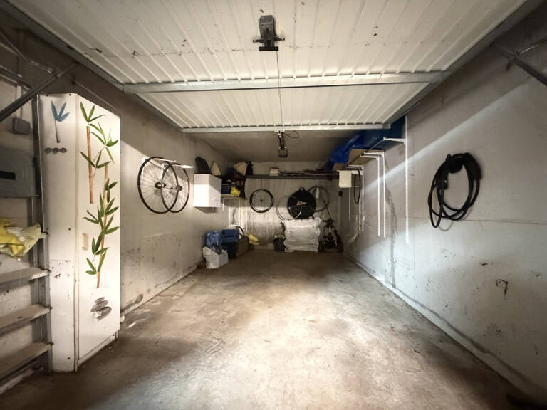 GARAGE EN SOUS SOL 15 M2 LA VALETTE DU VAR — photo 1