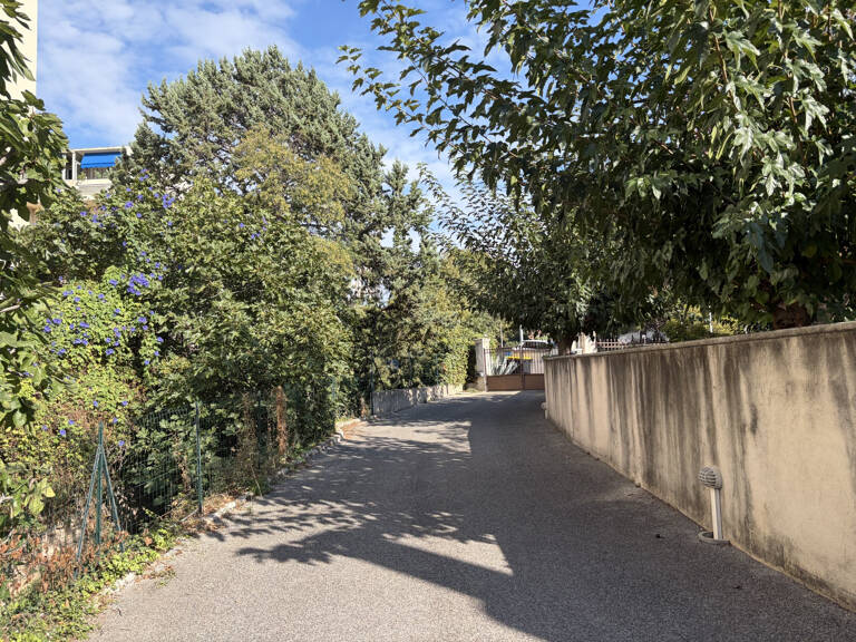 GARAGE EN SOUS SOL 15 M2 LA VALETTE DU VAR — photo 1
