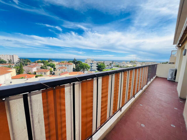 F2 DERNIER ETAGE NICE OUEST — photo du bien