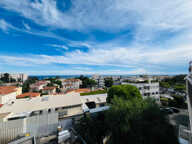 F2 DERNIER ETAGE NICE OUEST NAPOLEON III — photo 2