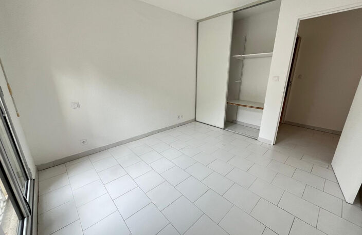 NICE 83 AV DE LA MADELEINE 2PIECES — photo 4