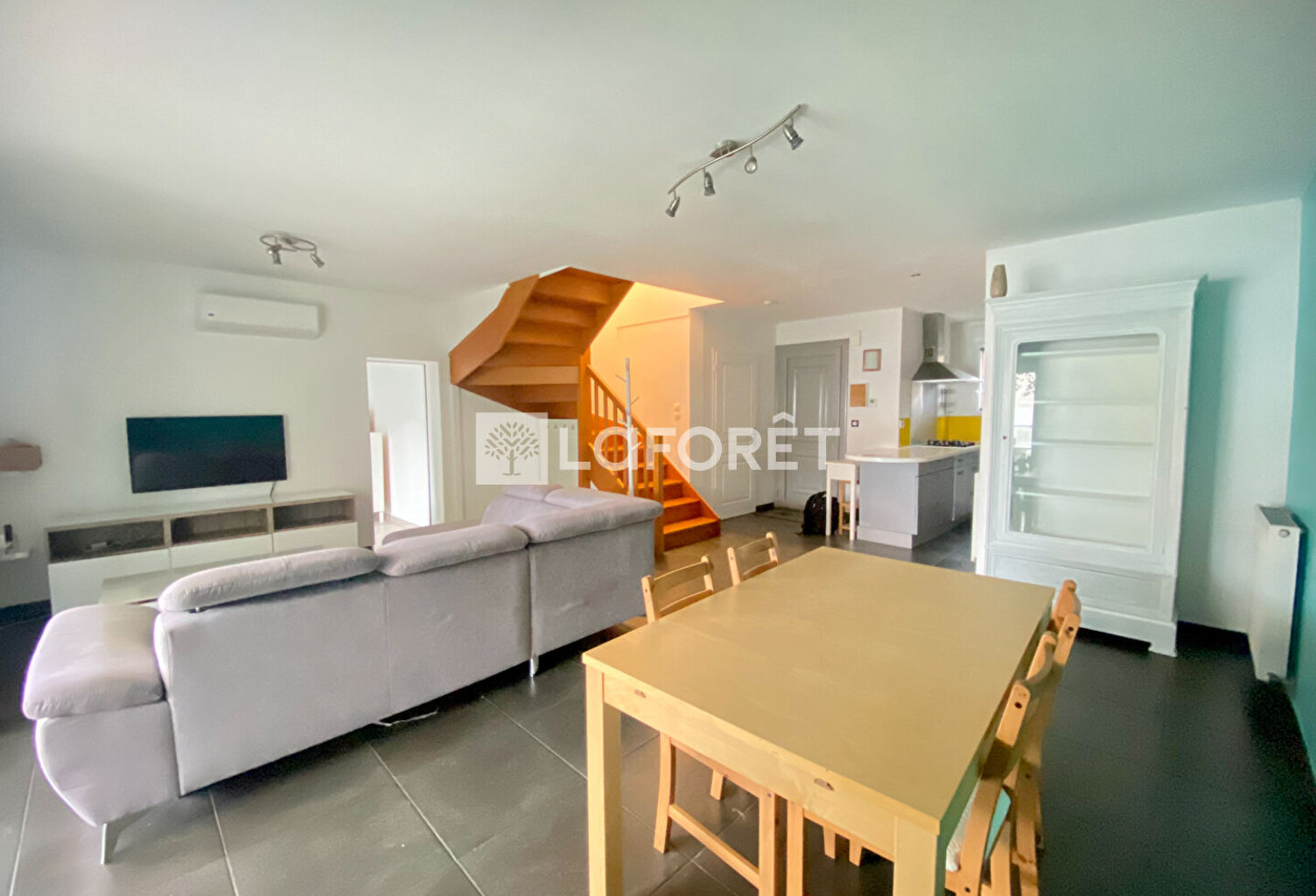 Maison à Bourg-lès-Valence de 4 pièces avec piscine — photo 1