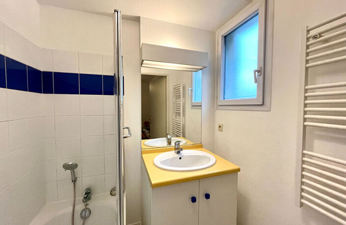 COLOMIERS - MEUBLE  - 35 ²  - BALCON - PARKING — photo 4