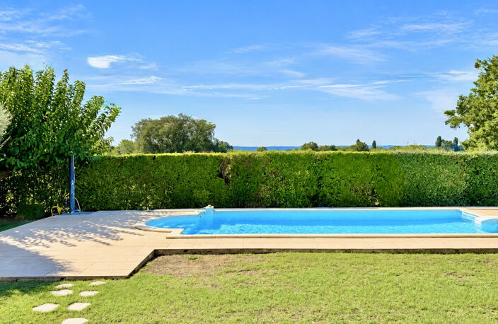 'Exclusivité Swixim Uzès' A 10 minutes d'Uzès, élégante maison en pierre avec piscine — photo 5