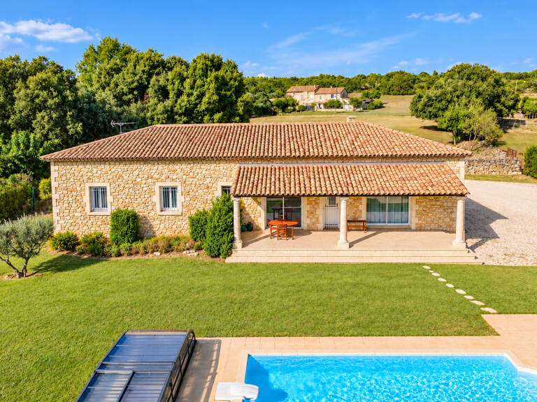 'Exclusivité Swixim Uzès' A 10 minutes d'Uzès, élégante maison en pierre avec piscine — photo 1