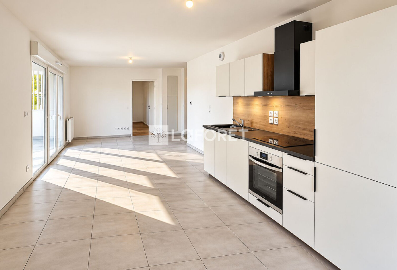 T3 récent avec balcon de 14 m² et garage ? Vue montagnes — photo 1