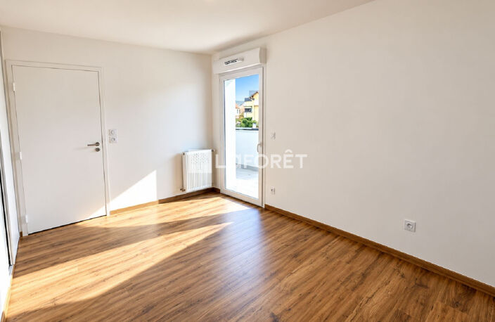 T3 récent avec balcon de 14 m² et garage ? Vue montagnes — photo 3
