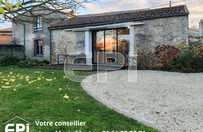 Maison de caractère comprenant: entrée, cuisine aménagée, s? — photo 2