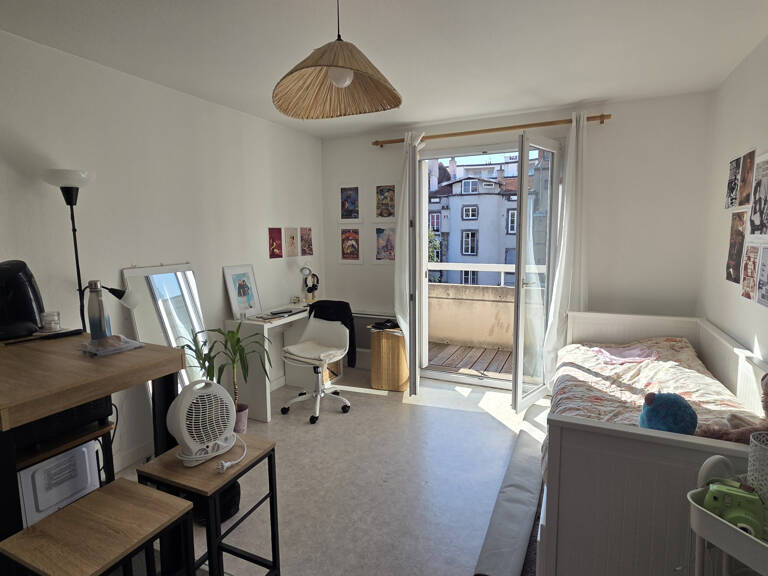 Studio - Balcon et stationnement - Quartiers Carnot Lecoq — photo 1